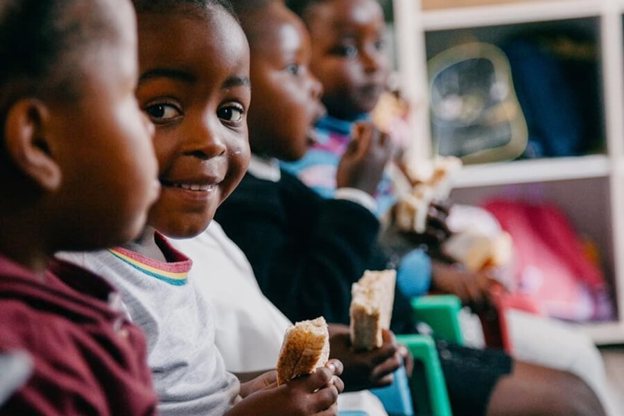 children eating love sandwiches